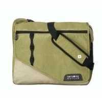 Messenger’s Bag Futártáska kekizöld 21 literes 1 szervizben Messenger’s Bag Futártáska kekizöld 21 literes 1 szervizben
